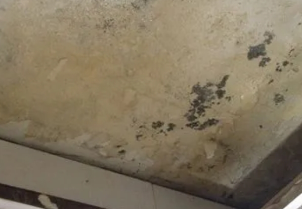 城中阳台漏水维修公司分享下城中卫生间渗水维修需要注意哪些问题。